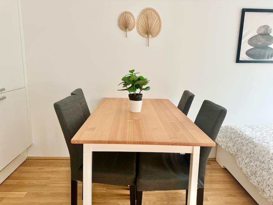 Rooftop Apartment With Balcony & Free Parking Wien Exterior foto